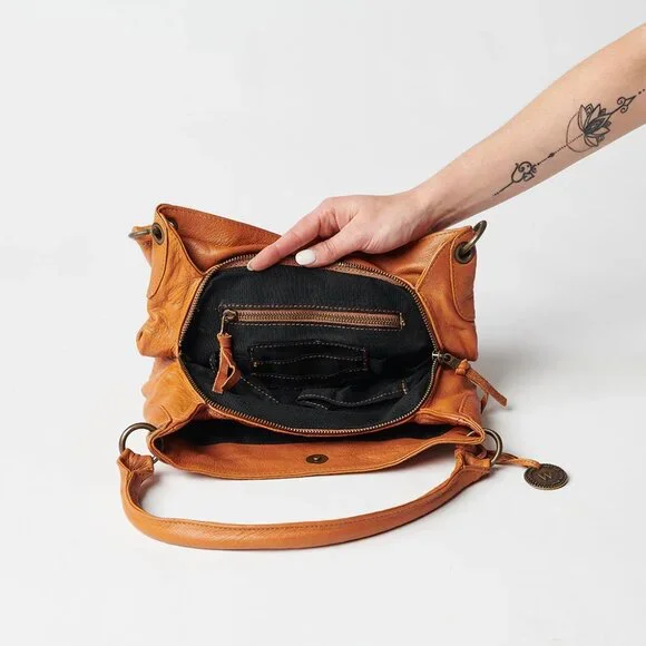 Wanderers Travel Co - Petite Toulouse in Tan Leather - Picture 7 of 15